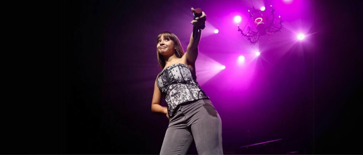 PinkPantheress on Stage