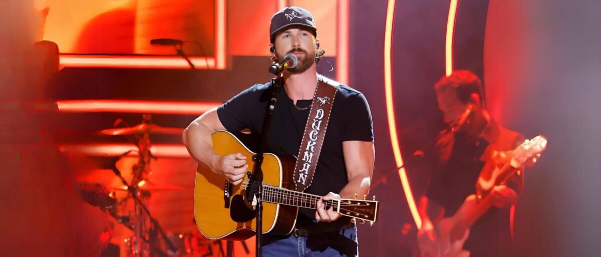 Riley Green on Stage