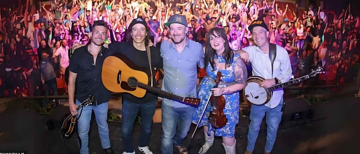 Yonder Mountain String Band on Stage