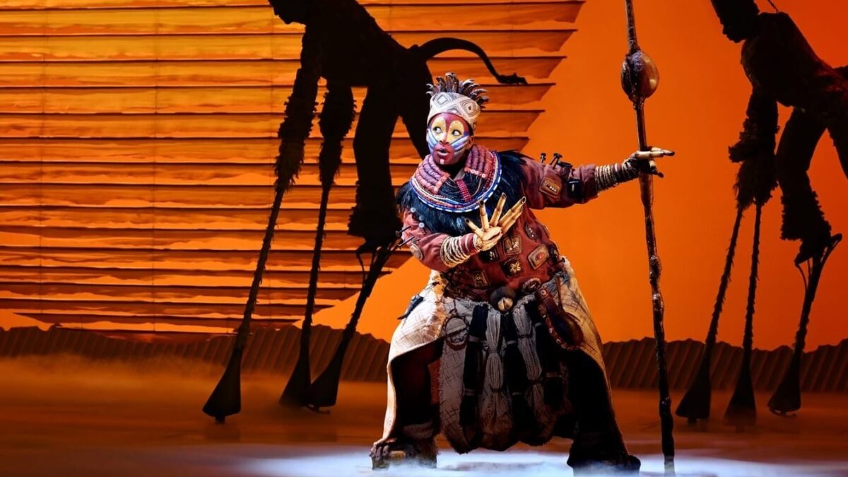 Roaring Debut in Broadway's 'The Lion King'
